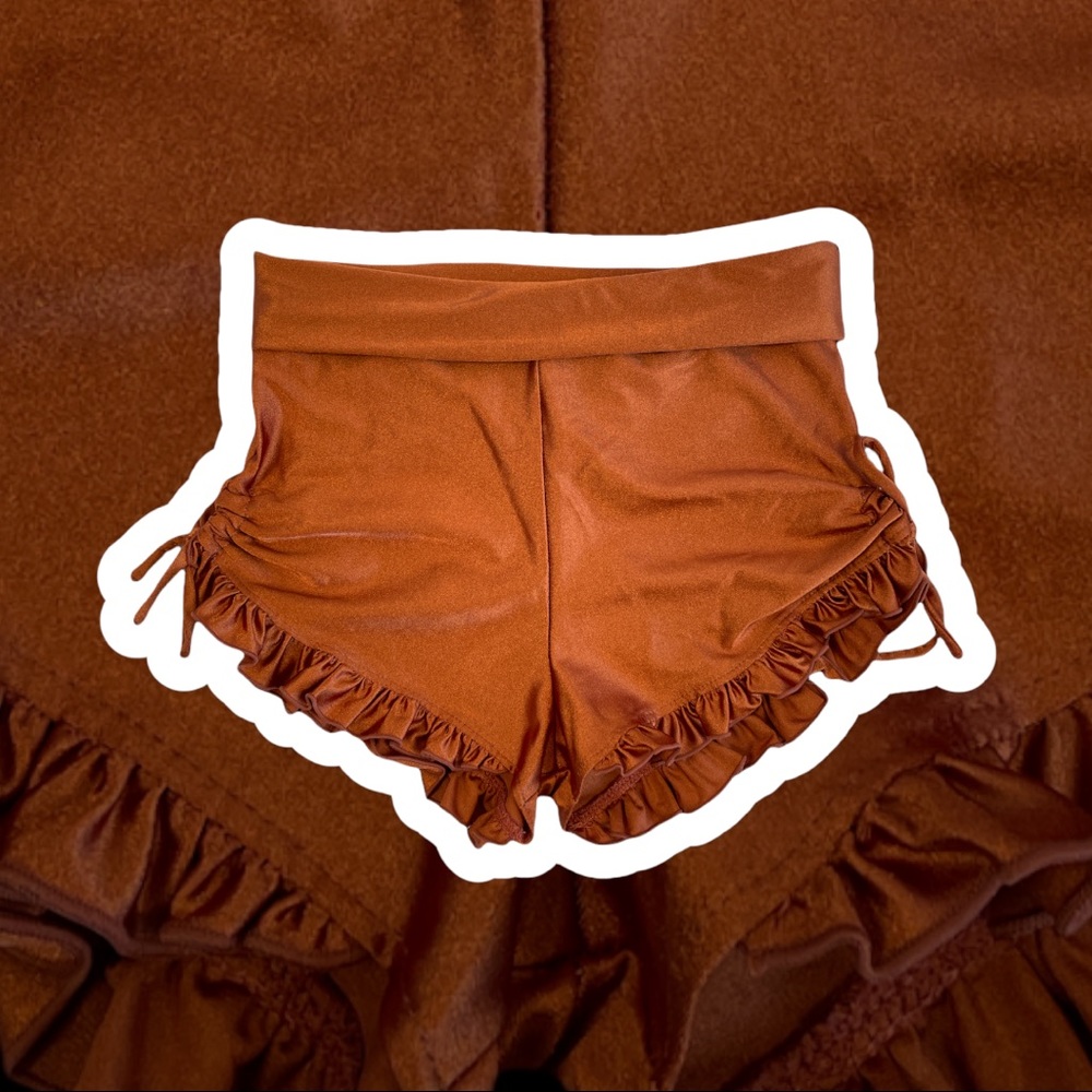 Maddic Mood Yoga Dance Festival Ruffled Cinched Shorts